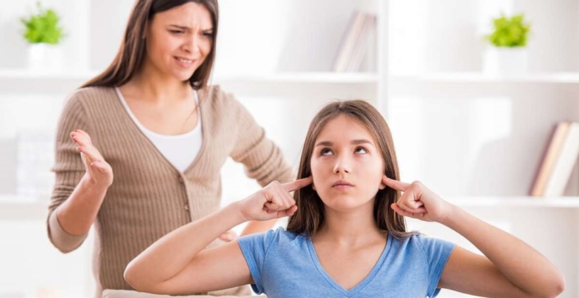 Gençlerle Nasıl İletişim Kurabilir ve Onları Dinleyebilirsiniz