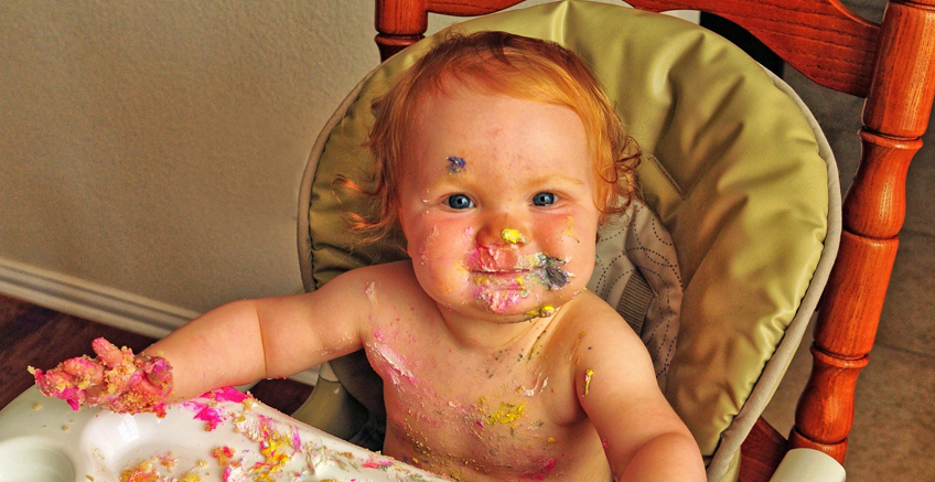 Çocuğunuzun Yiyecekleri Yere Atmasını Nasıl Durdurabilirsiniz?