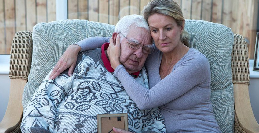 Çocuğunuzun ve Yaşlı Ebeveynlerinizin Aynı Anda Bakımı İçin İpuçları