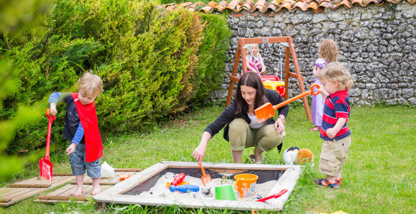 Çocuklarınızı Dışarı Çıkarın – Çocuğunuz İçin 5 Harika Bahçe Düzenlemesi Fikri