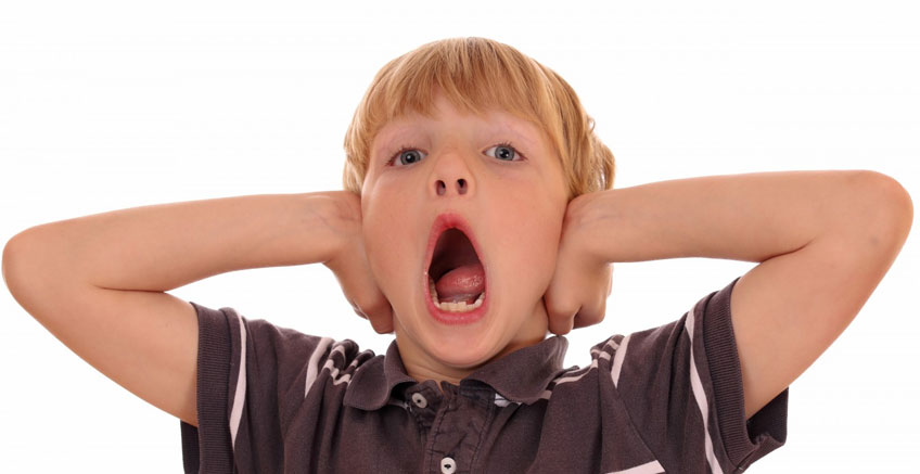 Dikkat Eksikliği ve Hiperaktivite Bozukluğu (DEHB) Olan Çocuğunuz Sinirlendiğinde ve Üzüldüğünde Yapmamanız Gereken 5 Şey