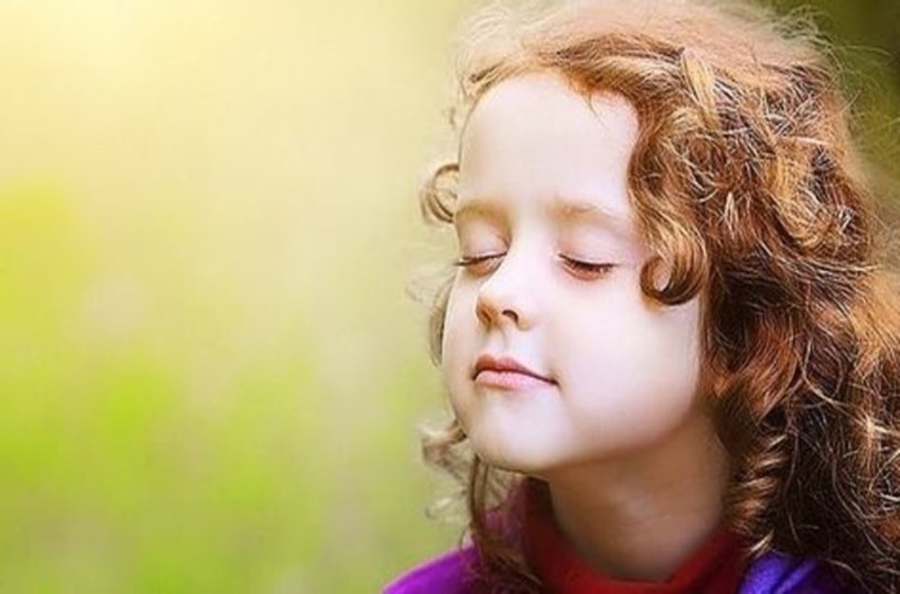 Duygusal Bir Çocuğun Büyük Duygularla Başa Çıkmasına Nasıl Yardım Edilir?