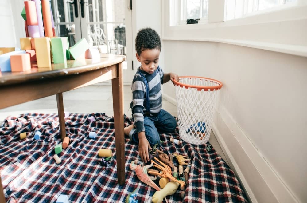 Çocuklar İçin Yaşa Uygun Ev İşleri Kılavuzu